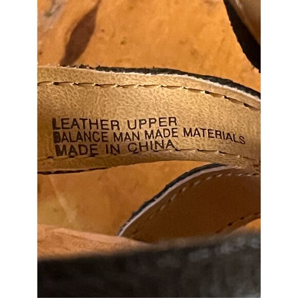 BOC Born Concepts Wedge sandals black leather 3D flowers sz 10 - Picture 8 of 10